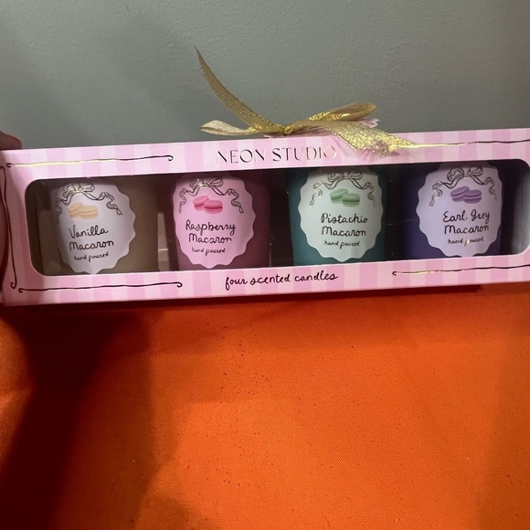 Scented Candle Set - Pink, Green, Blue, White - Picture 15 of 16